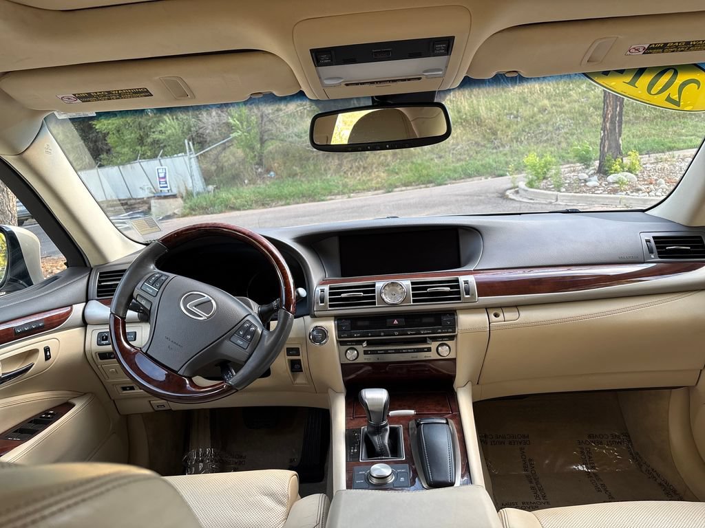 Used 2014 Lexus LS 460 w/ Comfort Package RWD image 14