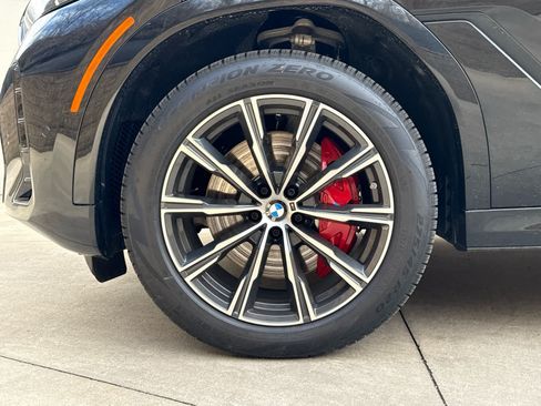 Used 2026 BMW X6 xDrive40i w/ Climate Comfort Package AWD/4WD image 6