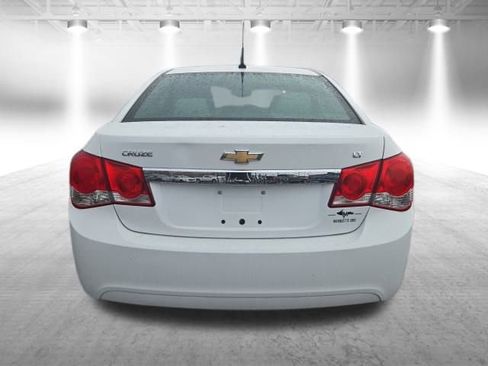 Used 2014 Chevrolet Cruze LT image 8