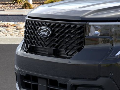 New 2025 Ford Maverick Lariat w/ Black Appearance Package image 18