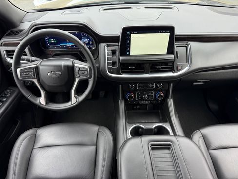 Used 2024 Chevrolet Suburban Z71 w/ Luxury Package image 24