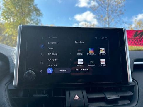 Used 2023 Toyota RAV4 AWD Hybrid image 32