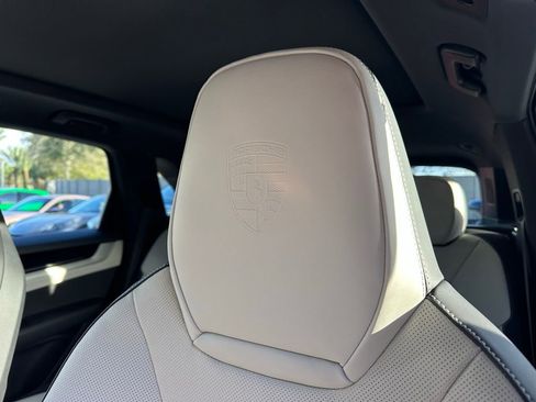 Used 2026 Porsche Cayenne image 23