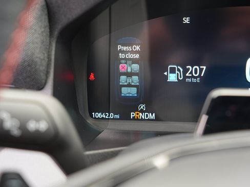 Used 2025 Ford Explorer ST AWD/4WD image 34