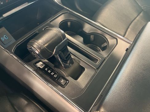 Used 2021 Ford F150 Lariat w/ Equipment Group 502A High image 22