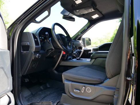 Used 2017 Ford F150 XLT w/ Equipment Group 302A Luxury AWD/4WD image 23