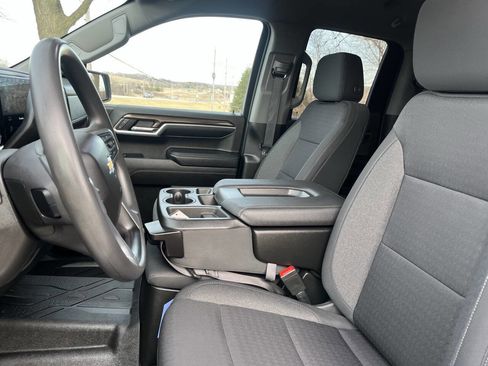 Used 2022 Chevrolet Silverado 1500 LT w/ Protection Package RWD image 13