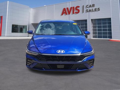 Used 2025 Hyundai Elantra Limited FWD image 10