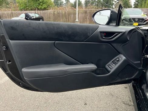 Used 2024 Toyota GR86 Premium w/ Performance Package image 17