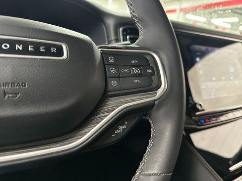 Used 2022 Jeep Wagoneer Series II image 19