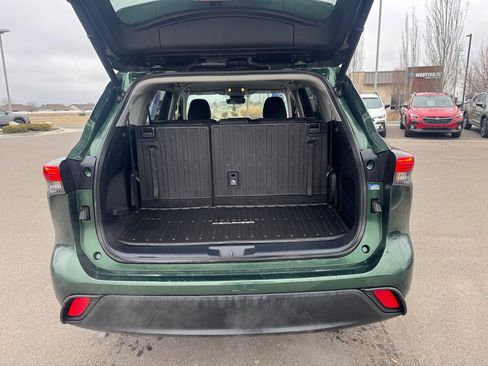 Used 2023 Toyota Highlander LE image 40