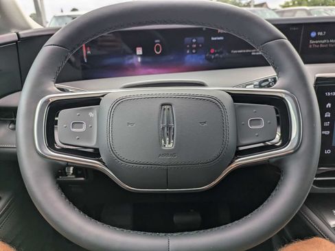 New 2026 Lincoln Nautilus Premier AWD/4WD image 28