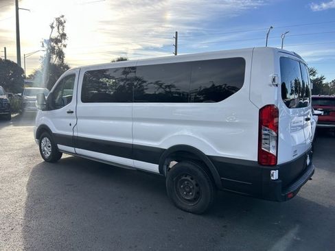 Used 2023 Ford Transit 350 XLT image 4