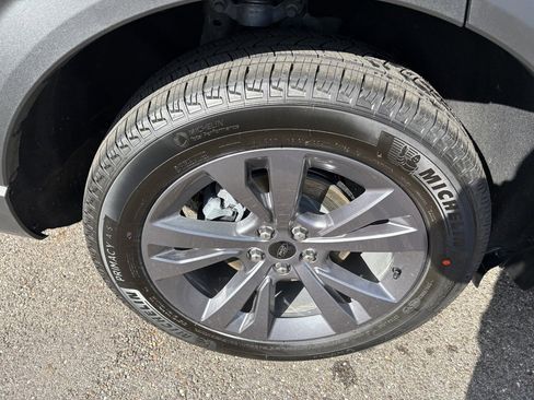 New 2026 Ford Explorer Active w/ Active Comfort Package image 13