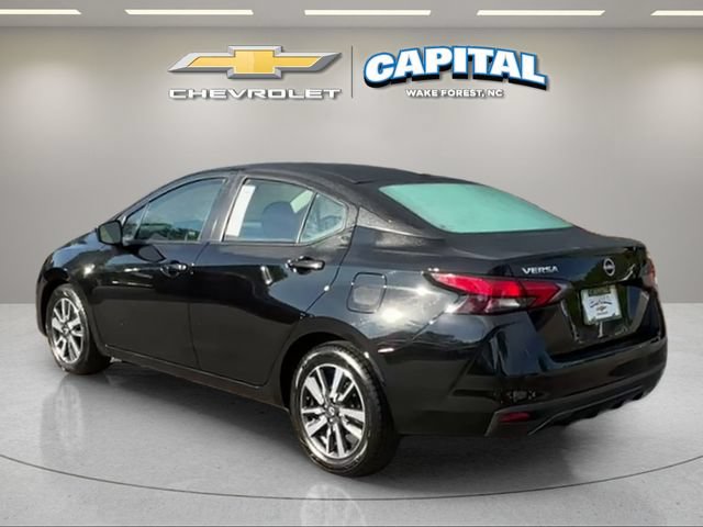 Used 2025 Nissan Versa SV FWD image 3
