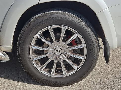 Used 2010 Toyota RAV4 Limited AWD/4WD image 5