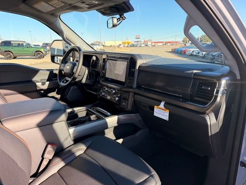 New 2026 Ford F250 Lariat w/ Lariat Premium Package image 22
