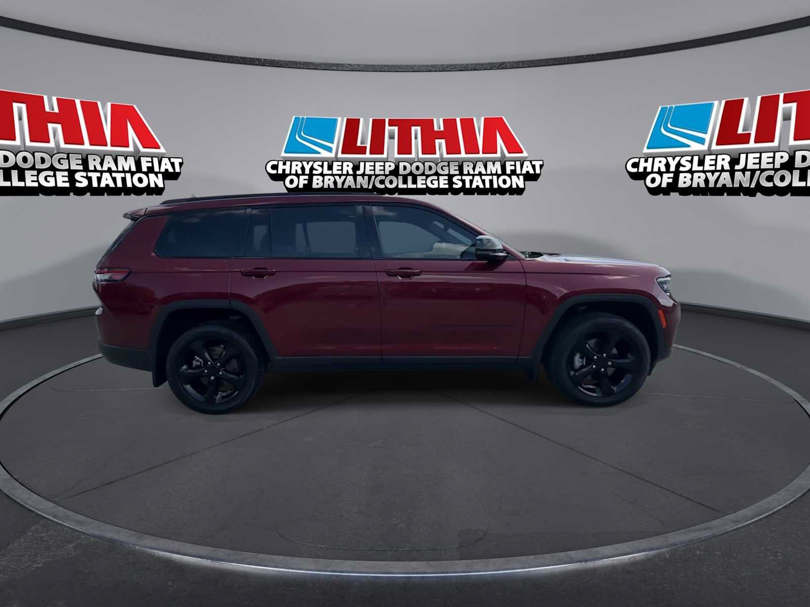 Used 2023 Jeep Grand Cherokee L Laredo AWD/4WD image 9