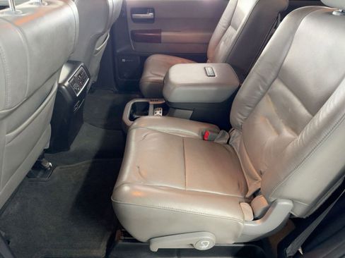 Used 2015 Toyota Sequoia Platinum image 15