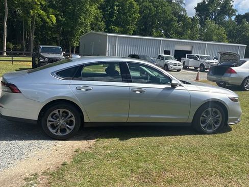 Used 2024 Honda Accord EX image 6