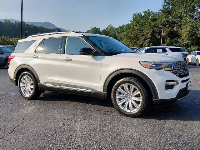 Certified 2023 Ford Explorer Limited w/ Limited Technology Package RWD image 2