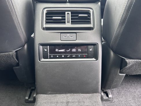 Used 2025 MAZDA CX-90 3.3 Turbo w/ Premium Plus Pkg image 31