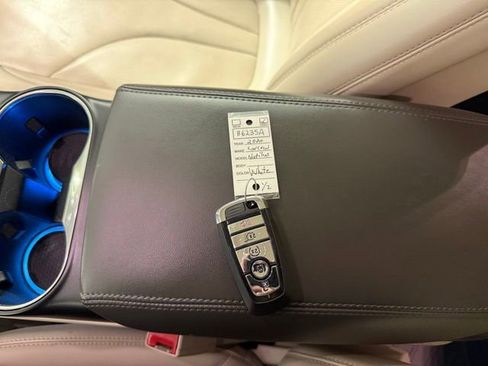 Used 2020 Lincoln Nautilus Reserve image 24