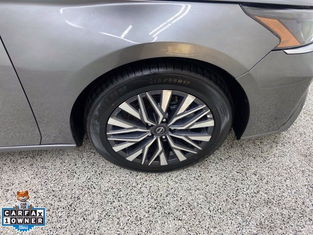 Used 2025 Nissan Altima 2.5 SV FWD image 12