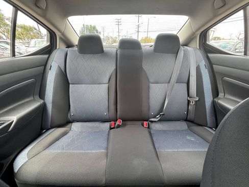 Used 2025 Nissan Versa SV FWD image 43