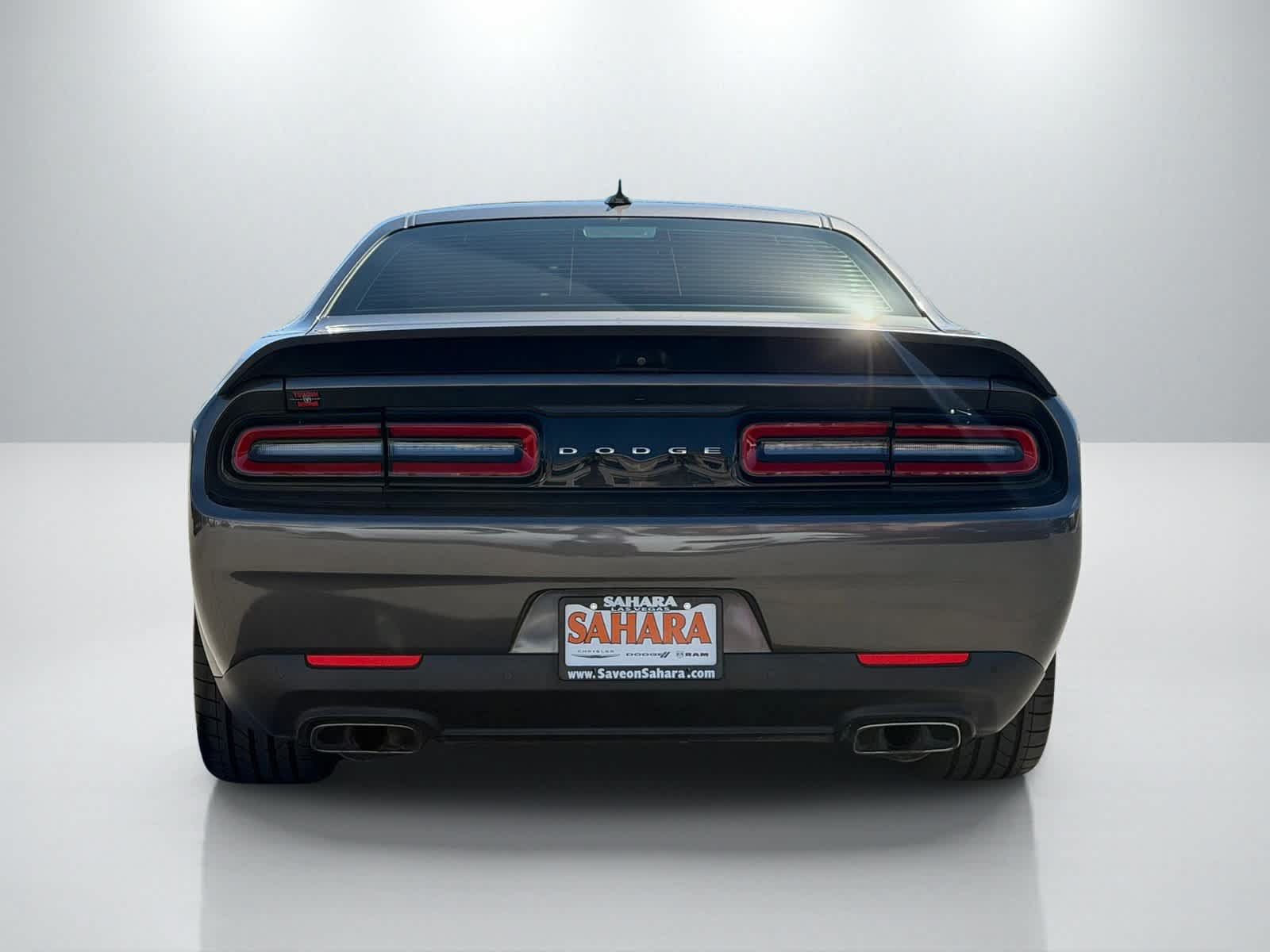 Used 2022 Dodge Challenger R/T Scat Pack RWD image 5