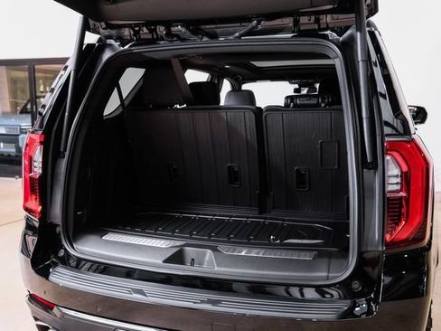Used 2026 GMC Yukon Denali w/ Sun & Power Step Package AWD/4WD image 30