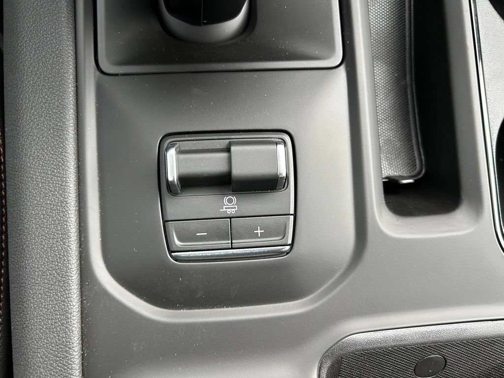 New 2026 GMC Sierra 1500 AT4 w/ Technology Package AWD/4WD image 59