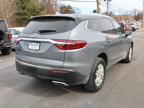 Used 2020 Buick Enclave Essence image 7