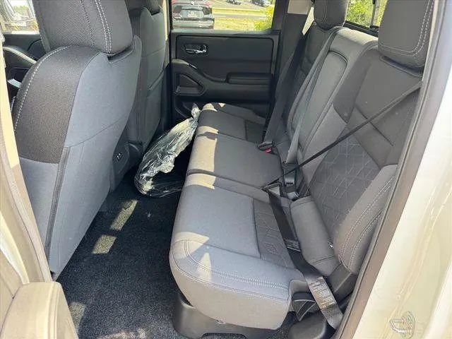 New 2026 Nissan Frontier SV w/ Tow Package AWD/4WD image 11