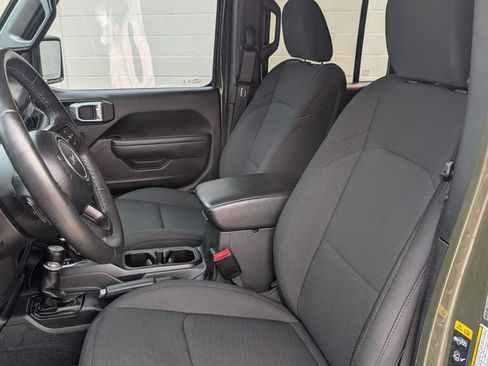 Used 2022 Jeep Wrangler Unlimited Sport AWD/4WD image 12