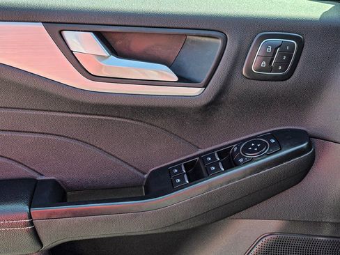 Used 2025 Ford Escape Platinum image 12