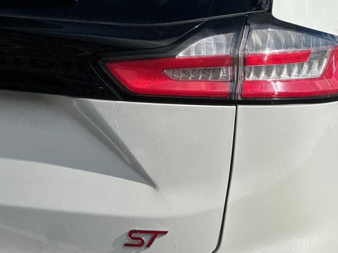 Used 2022 Ford Edge ST w/ Equipment Group 401A image 25