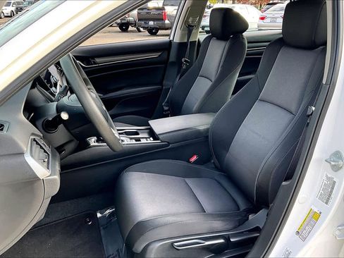Used 2021 Honda Accord LX image 7
