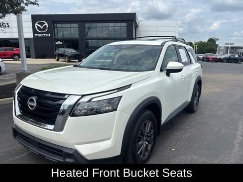 Used 2023 Nissan Pathfinder SV w/ SV Premium Package AWD/4WD image 2