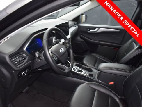 Used 2024 Ford Escape Platinum image 7