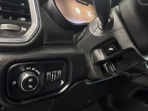 Used 2025 RAM 2500 Laramie AWD/4WD image 21