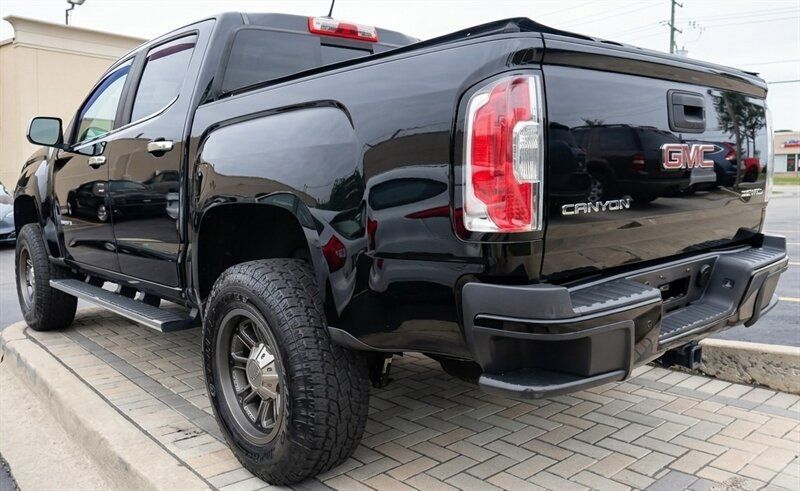 Used 2017 GMC Canyon Denali AWD/4WD image 4