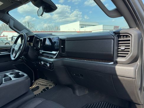 Used 2023 GMC Sierra 1500 SLE w/ Enhanced Capability Package AWD/4WD image 19
