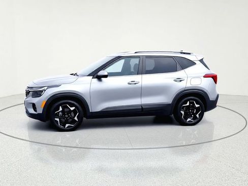 Certified 2024 Kia Seltos EX image 2