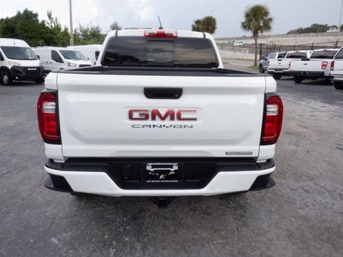 Used 2025 GMC Canyon Elevation w/ Convenience Package AWD/4WD image 5