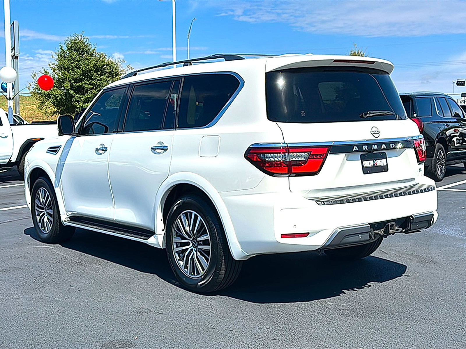 Used 2023 Nissan Armada SL w/ Cargo Package RWD image 6