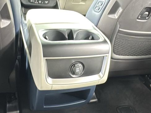 New 2026 Kia Carnival EX FWD image 37