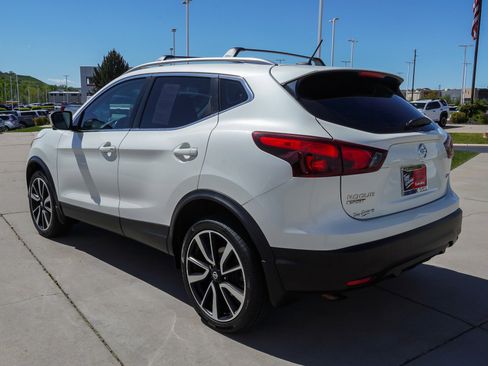 Used 2018 Nissan Rogue Sport SL AWD/4WD image 6