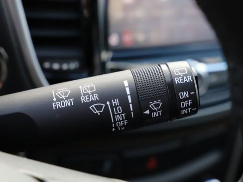 Used 2021 Chevrolet Trax LT w/ Redline Edition image 32