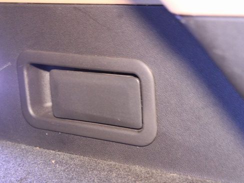 Used 2017 Cadillac XT5 Platinum image 18